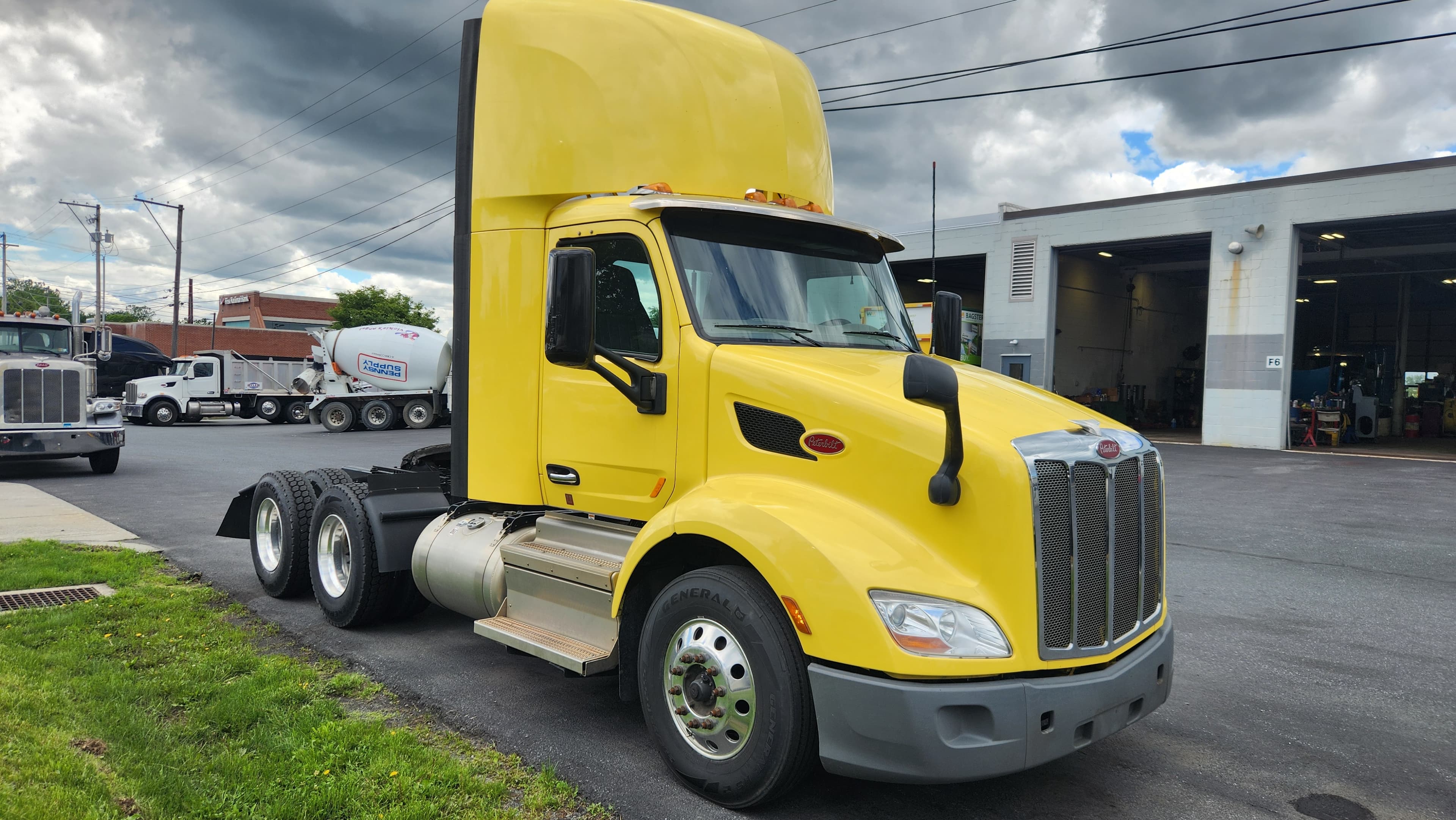 2021 Peterbilt 579 — photo 3
