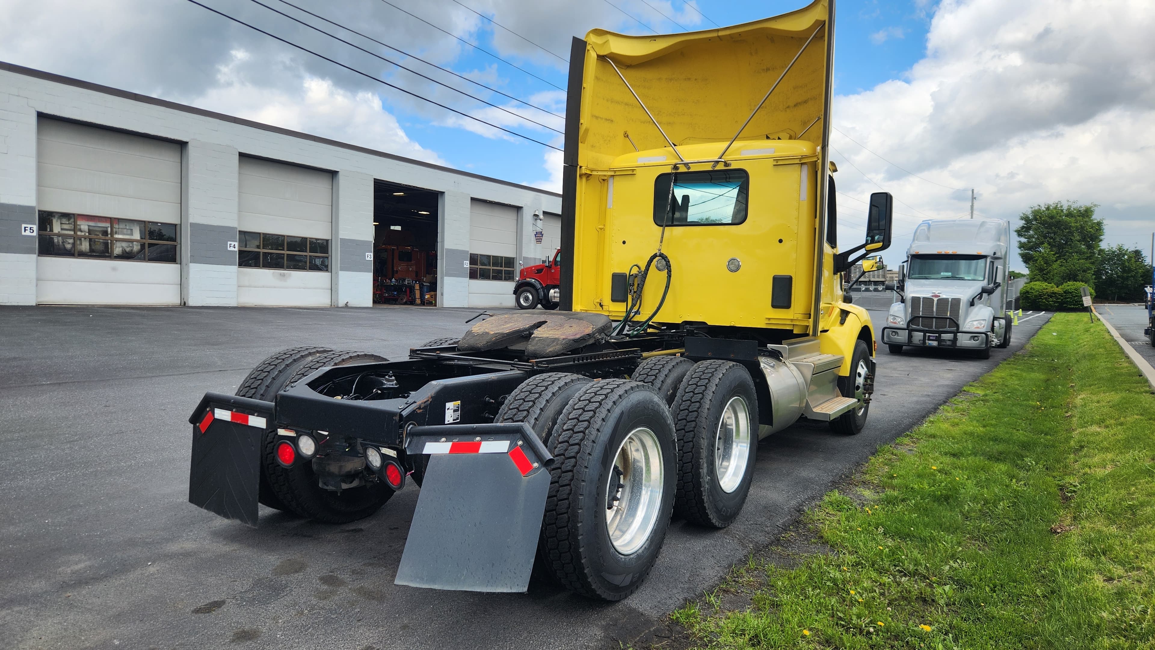 2021 Peterbilt 579 — photo 5