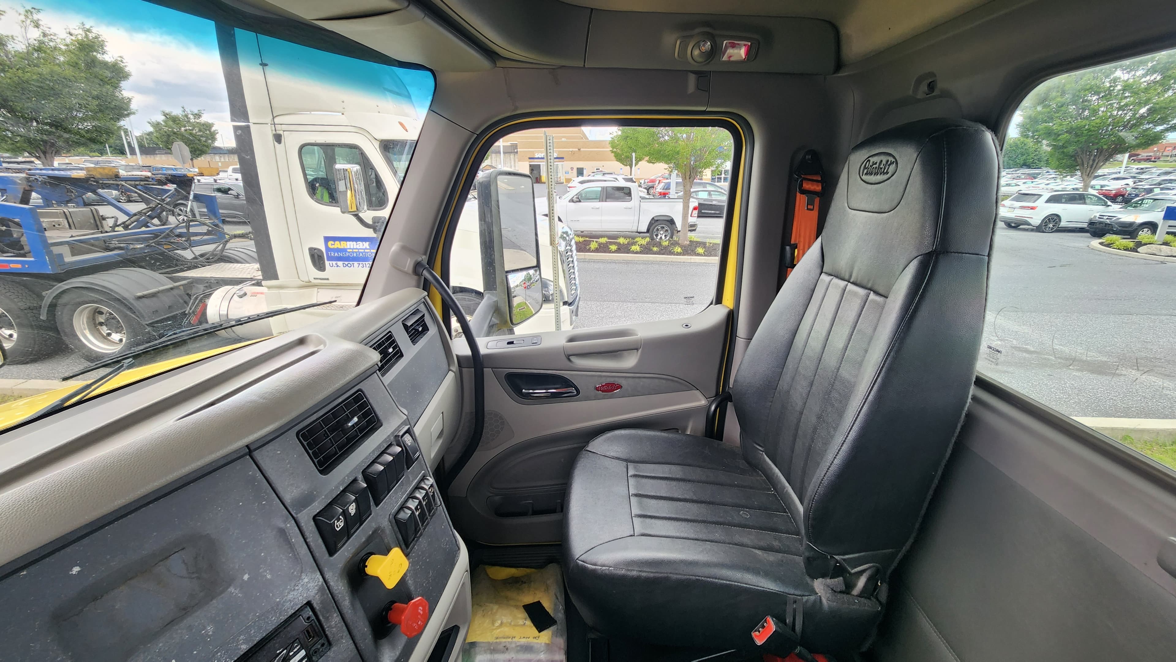 2021 Peterbilt 579 — photo 23