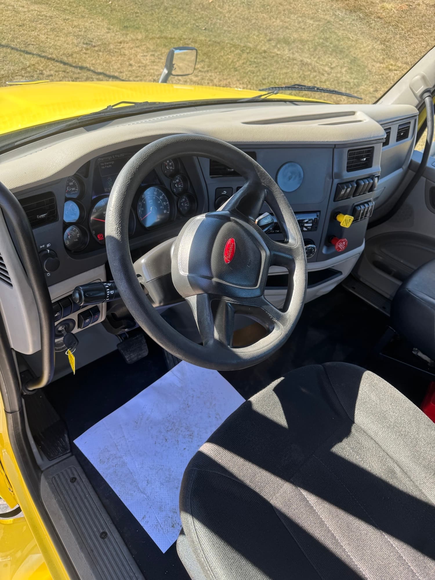 2021 Peterbilt 579 — photo 5