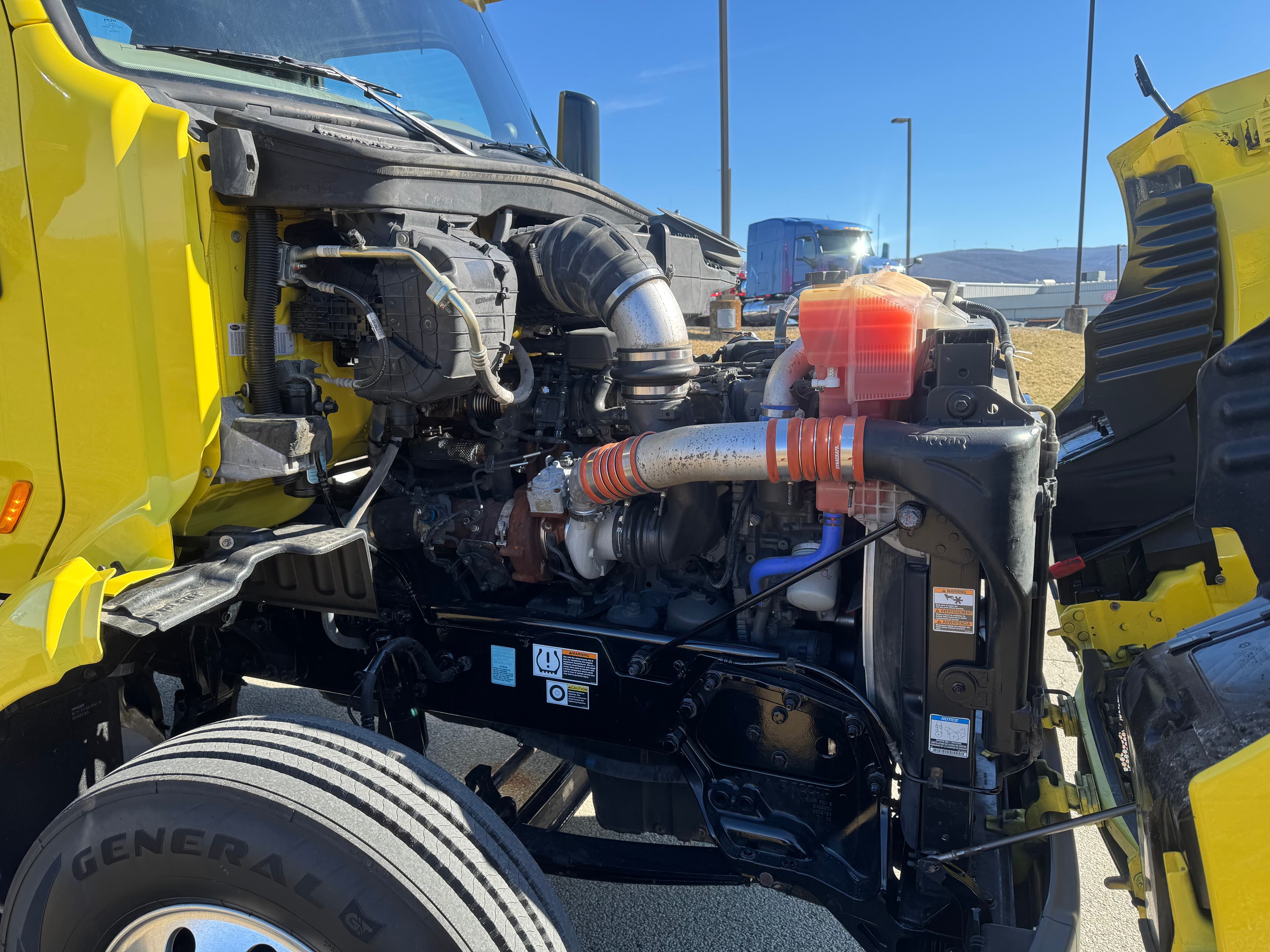 2021 Peterbilt 579 — photo 8