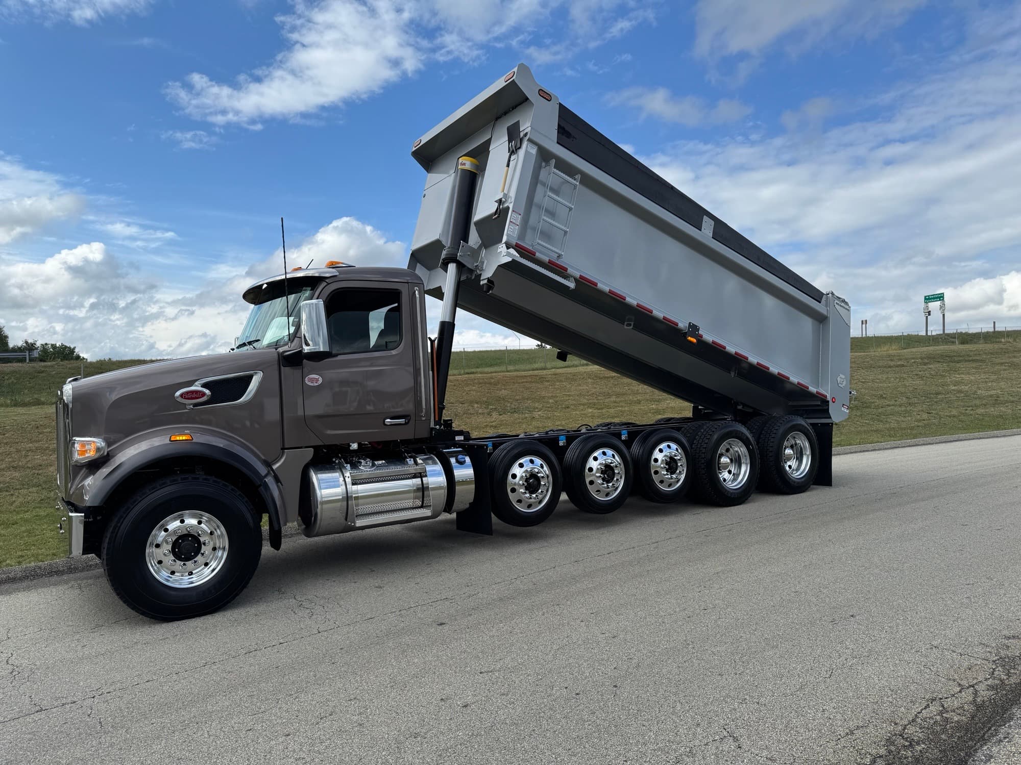 2026 Peterbilt 567 — photo 5