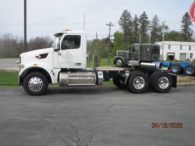 2026 Peterbilt 567 — photo 2