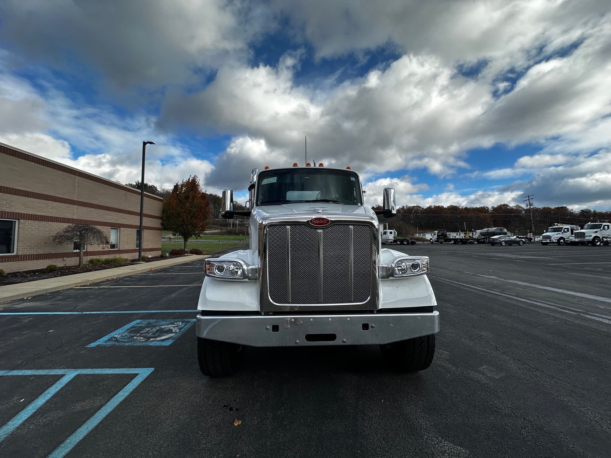 2026 Peterbilt 567 — photo 6