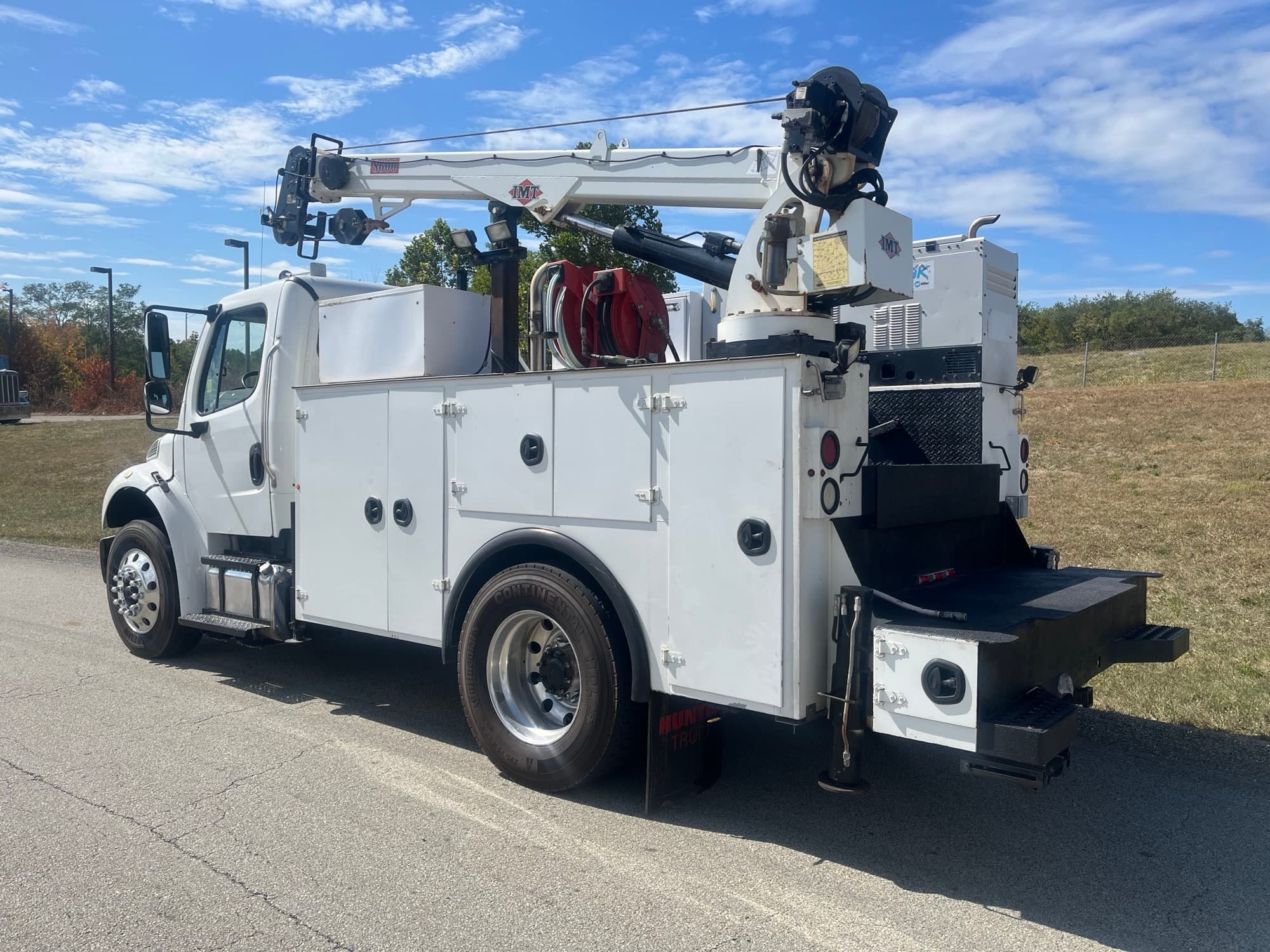 2016 Freightliner M2 106 — photo 2