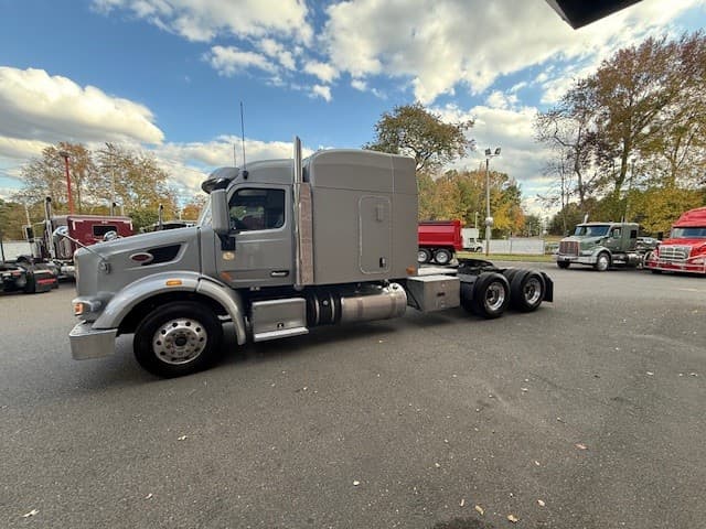 2021 Peterbilt 567 — photo 8