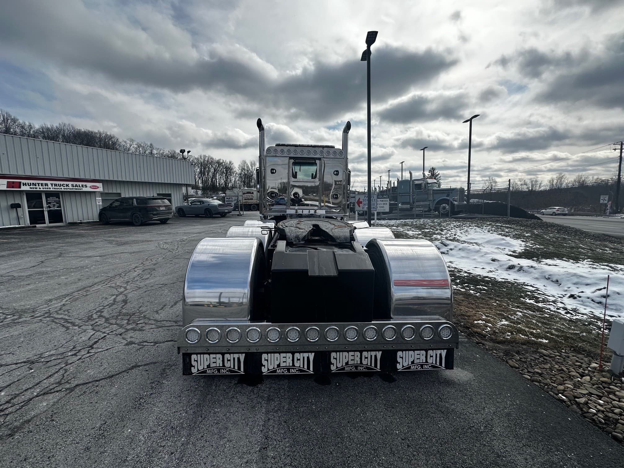 2026 Peterbilt 589 — photo 11