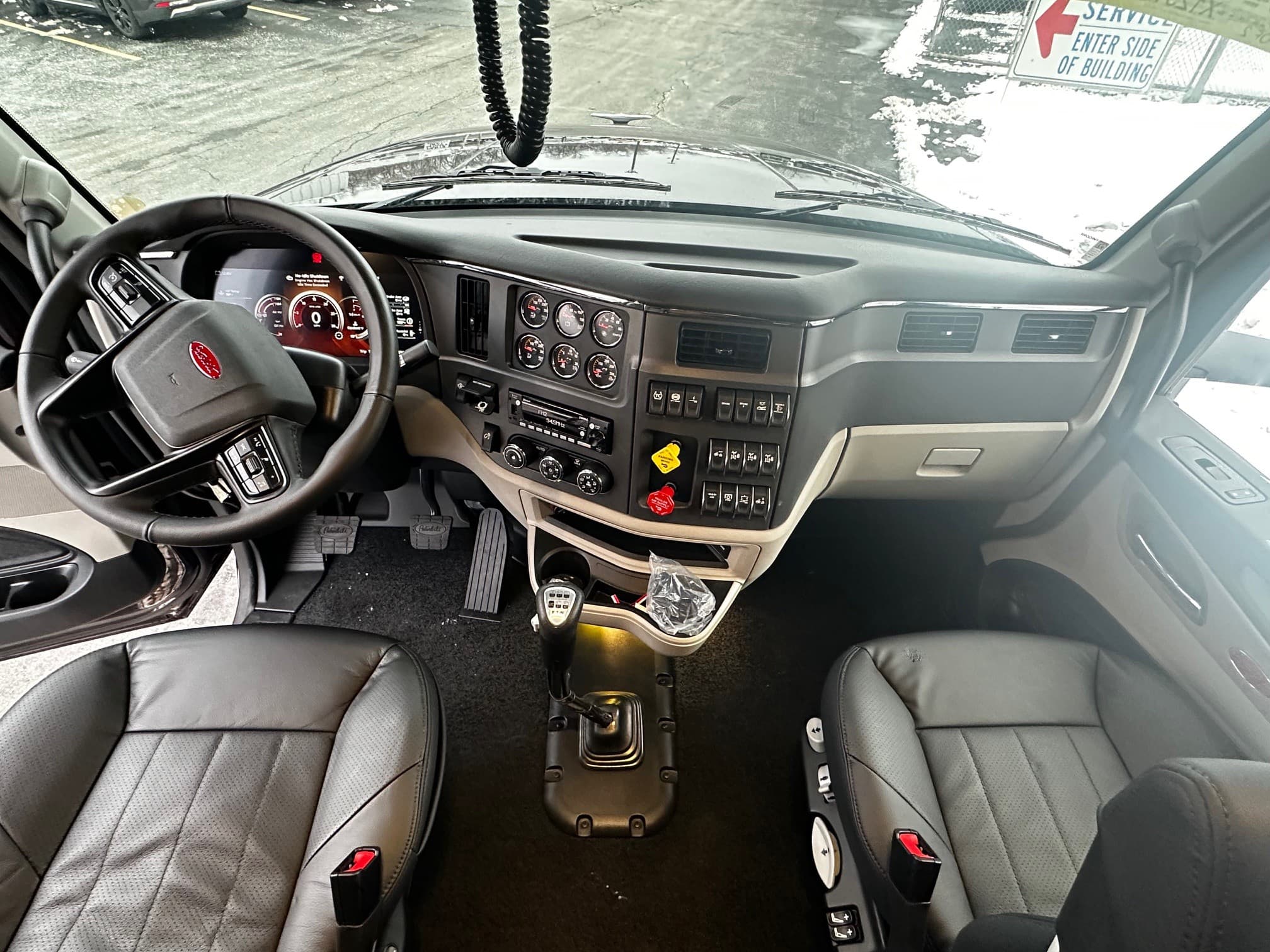 2026 Peterbilt 567 — photo 3