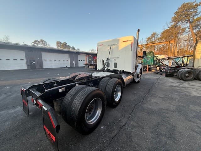 2020 Kenworth T880 — photo 4