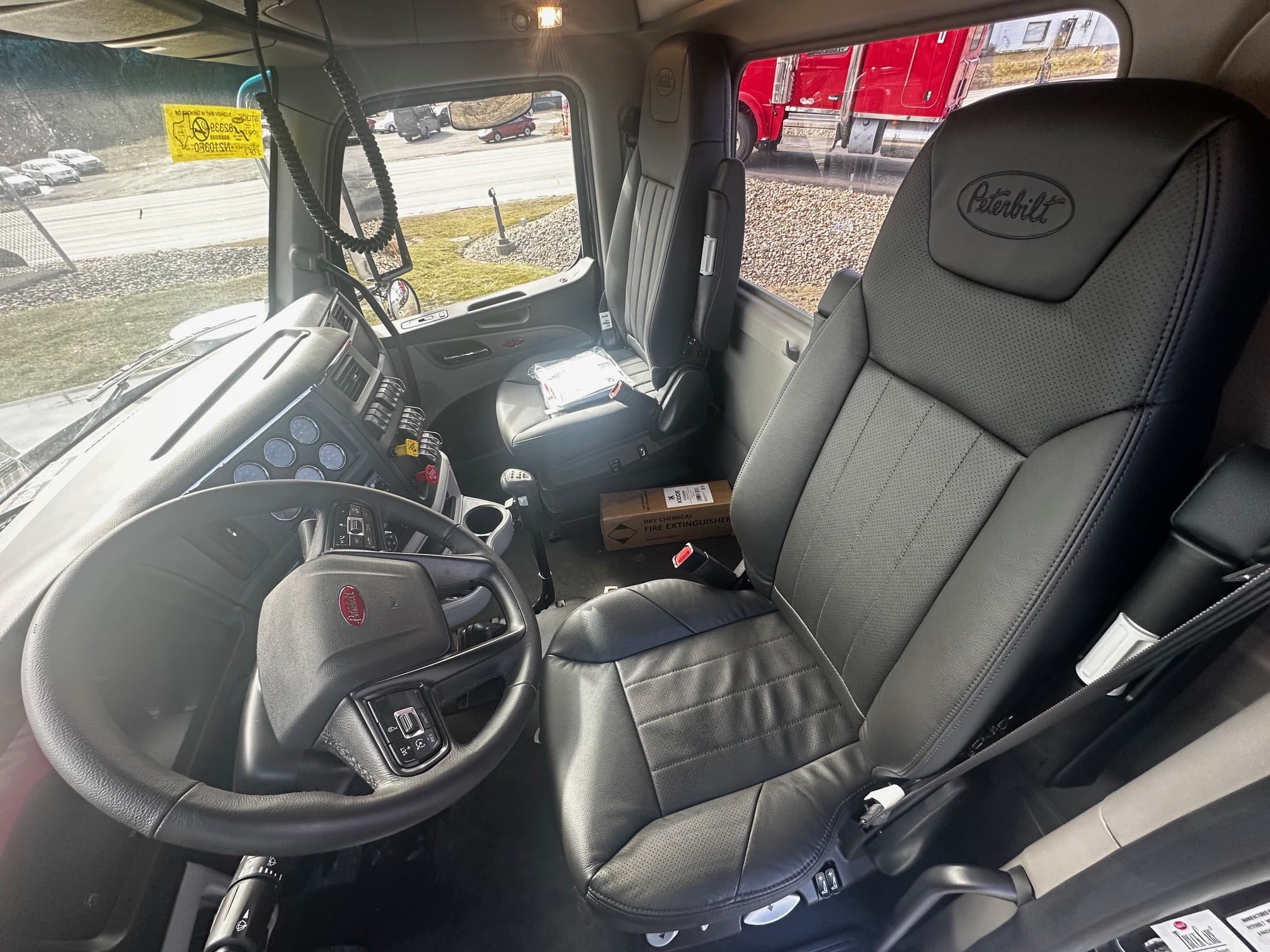 2027 Peterbilt 589 — photo 3