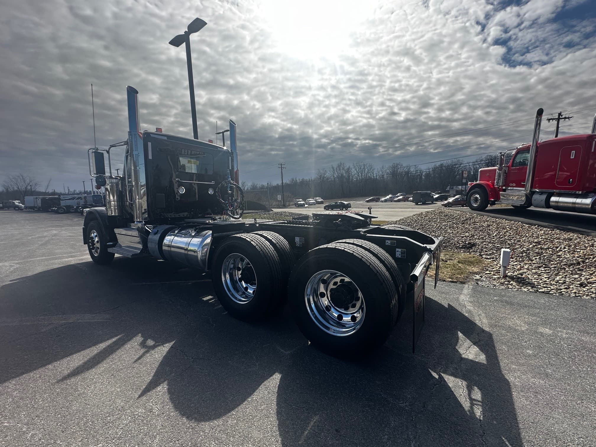 2027 Peterbilt 589 — photo 10