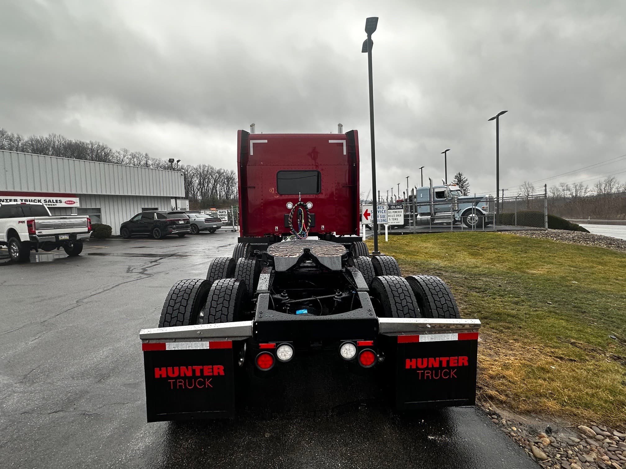 2027 Peterbilt 567 — photo 14