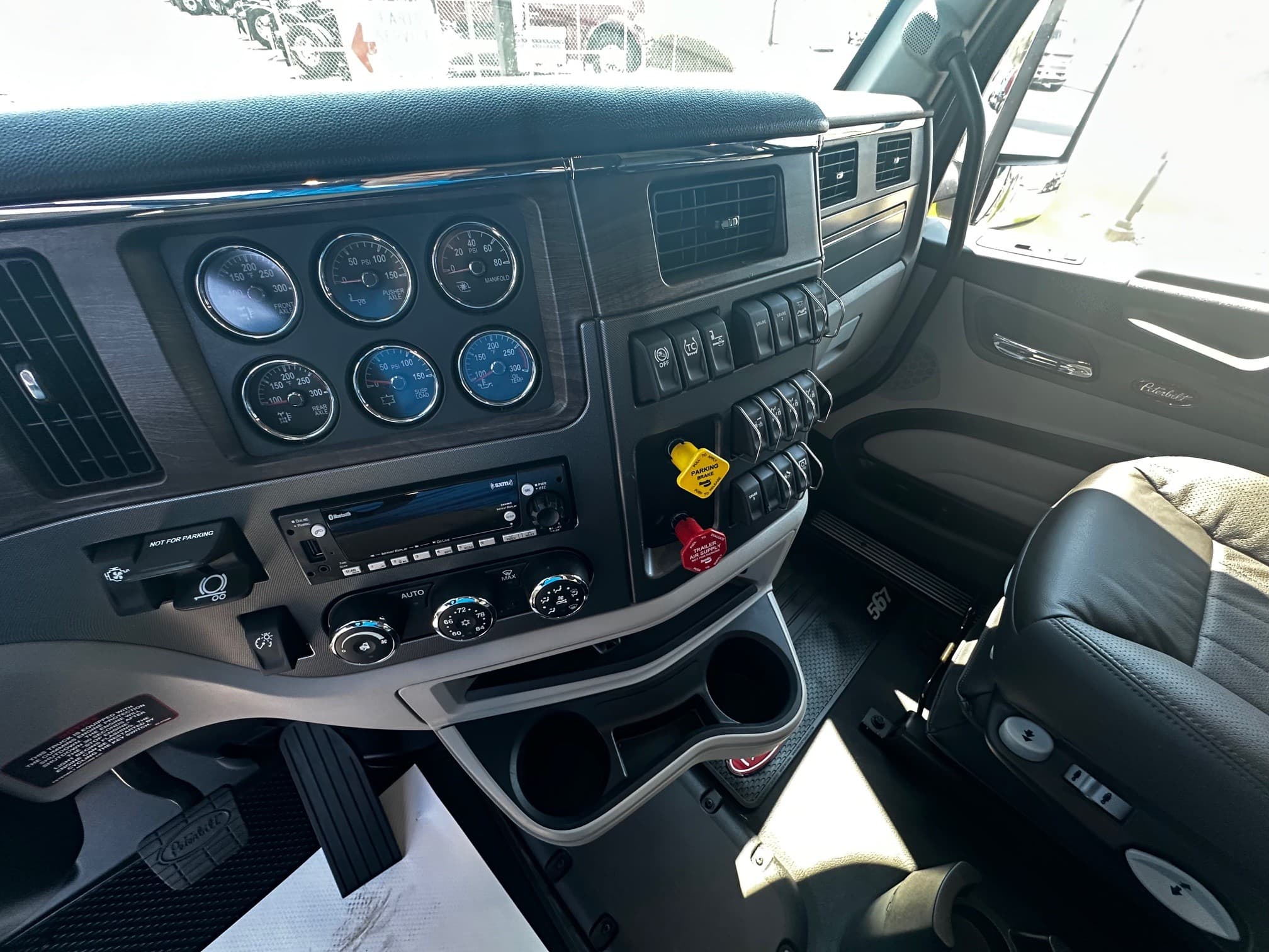 2027 Peterbilt 567 — photo 5