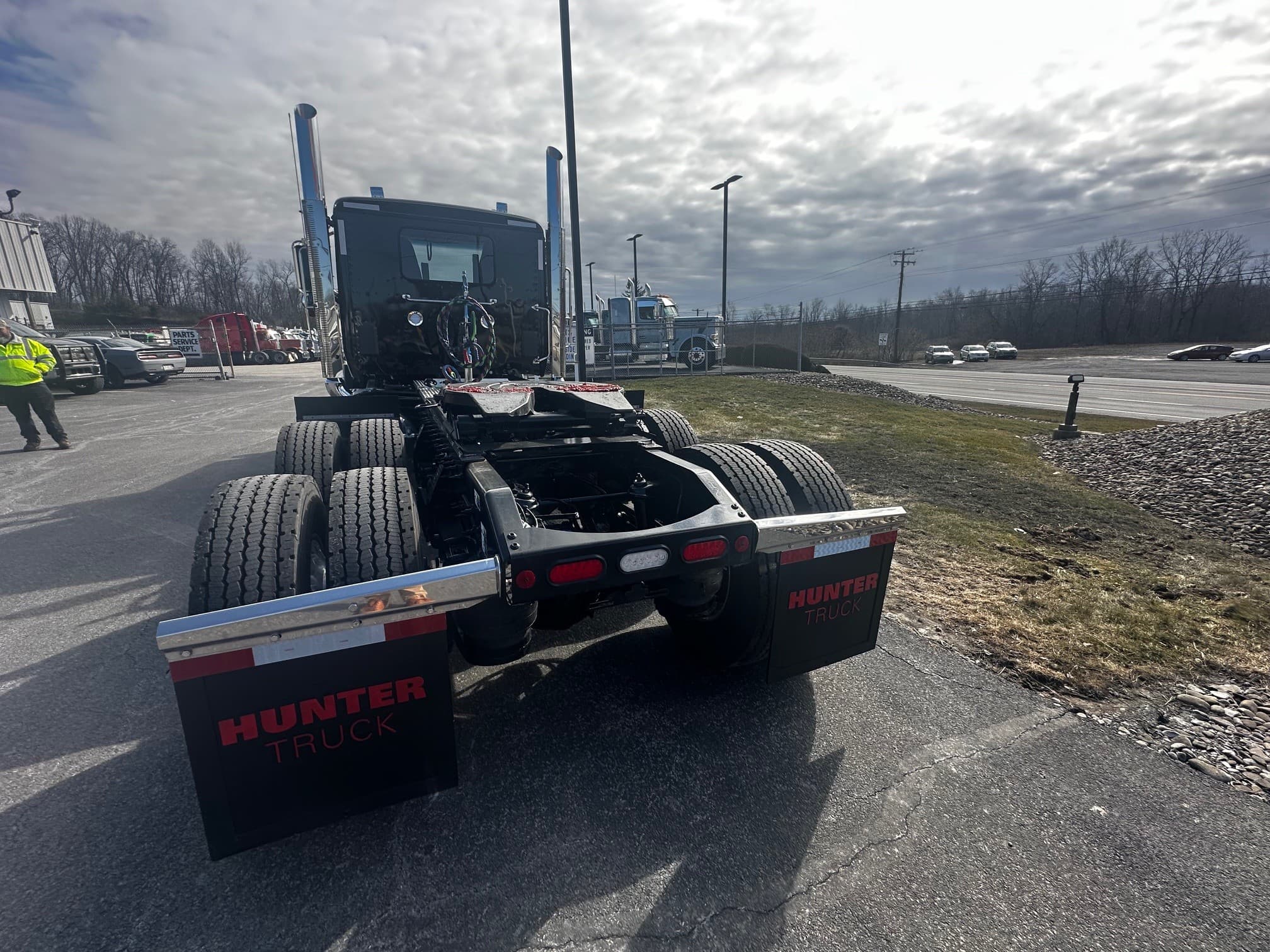 2027 Peterbilt 589 — photo 11