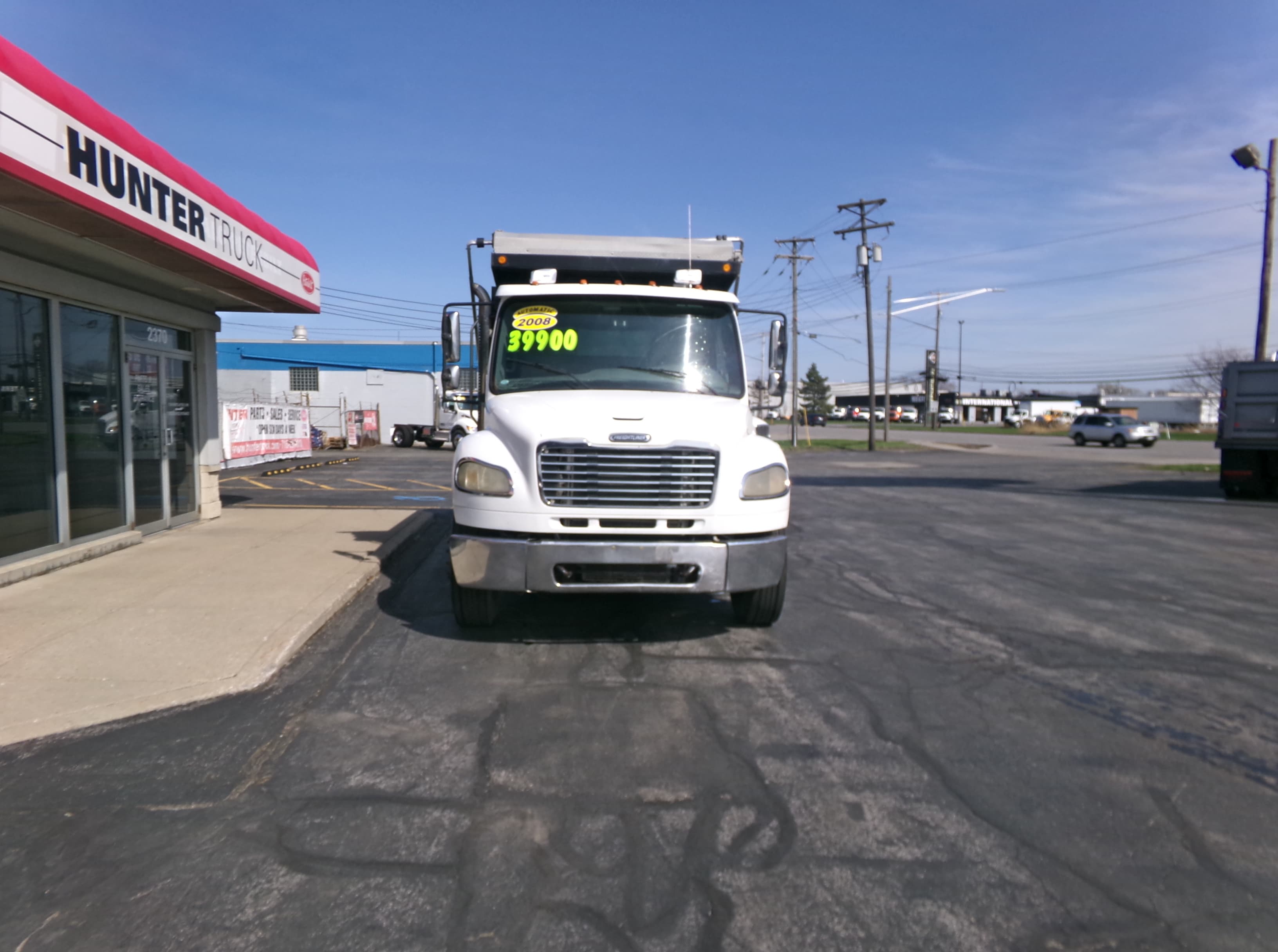 2008 Freightliner M2 106 — photo 3