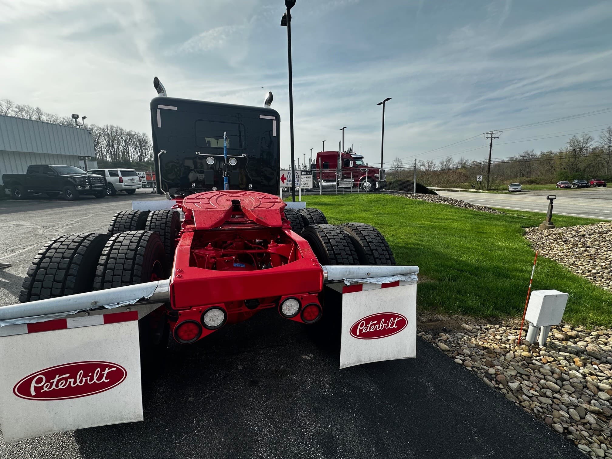 2027 Peterbilt 589 — photo 14