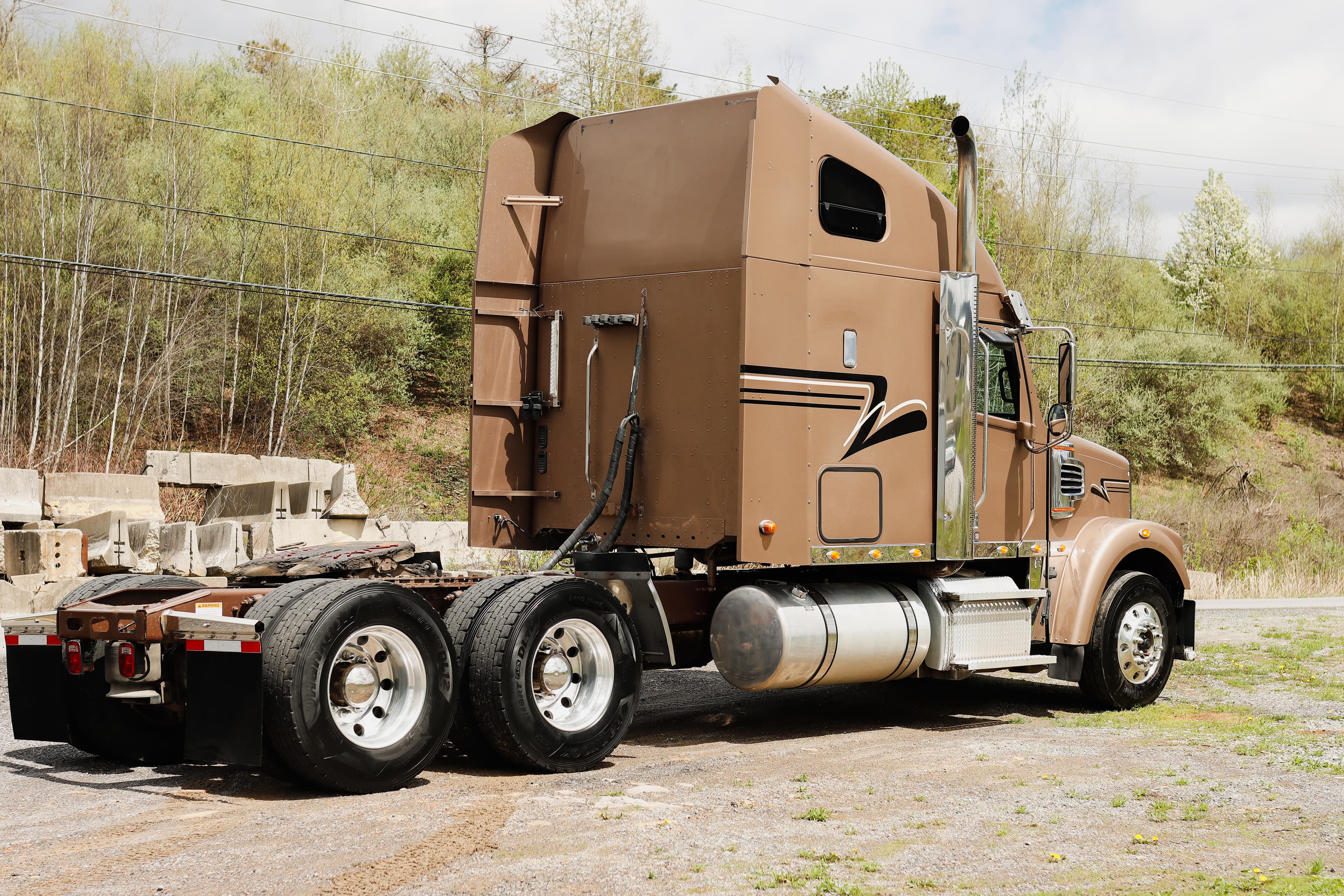2020 Freightliner 122SD — photo 12