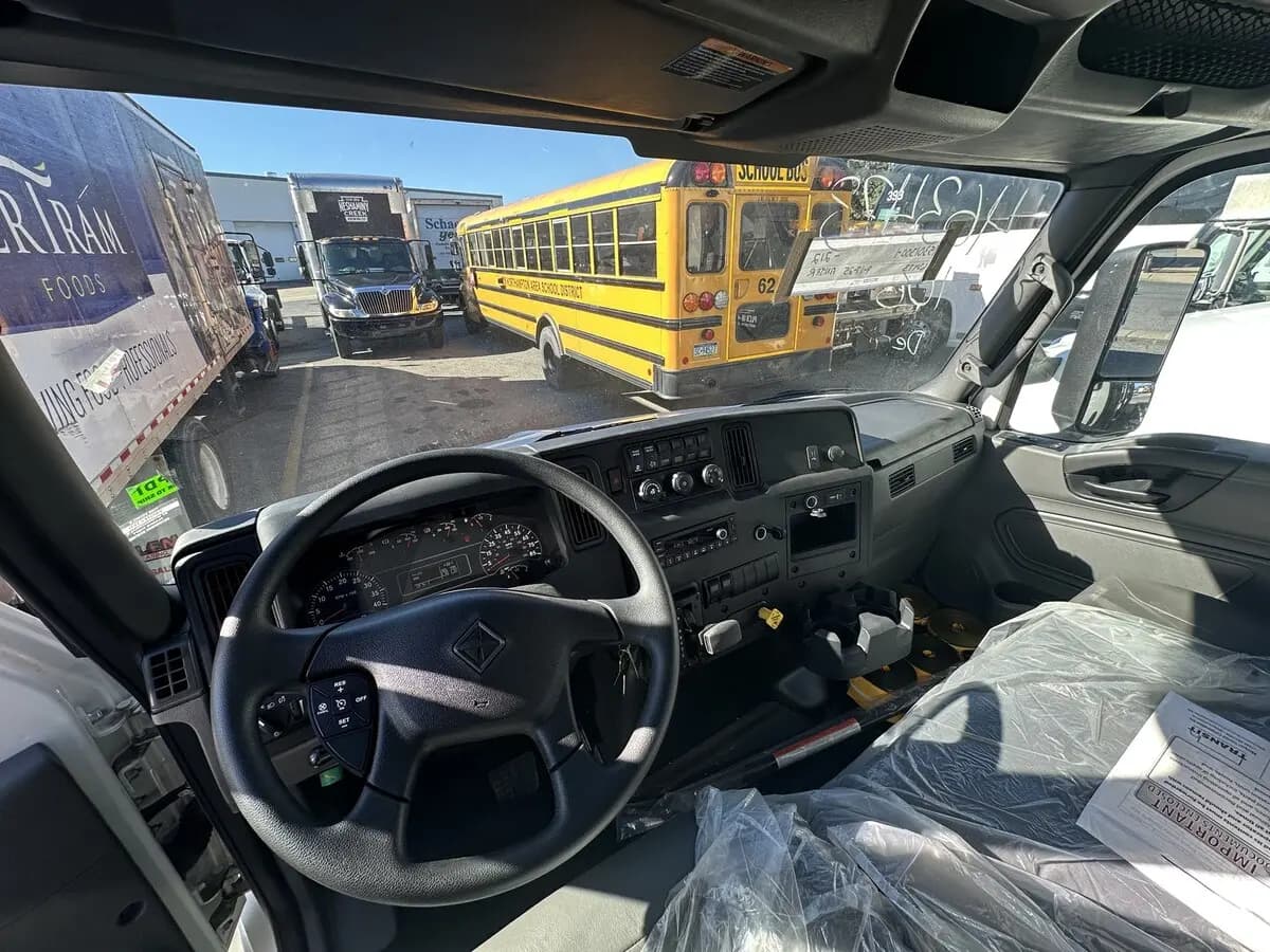 2025 International MV — photo 10