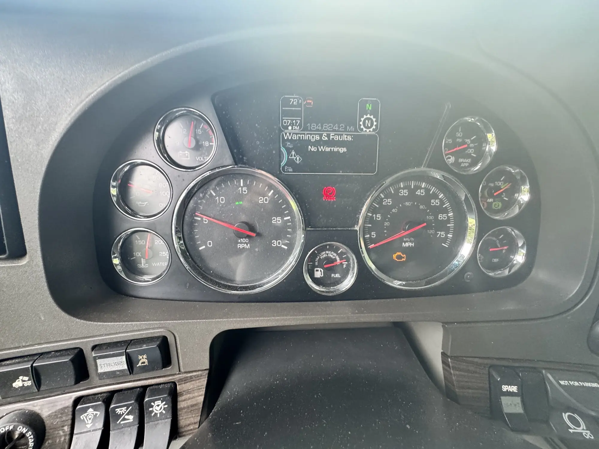 2019 Kenworth T800 — photo 13