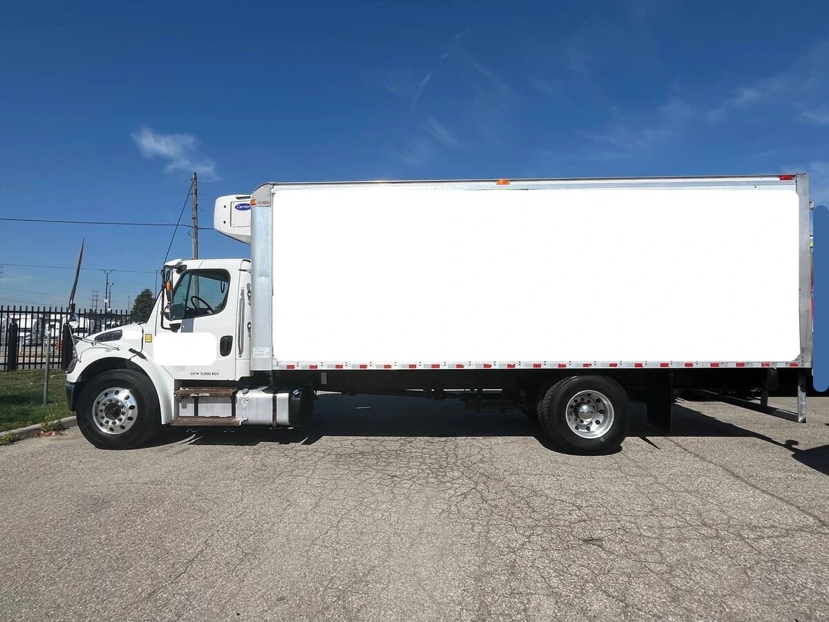 2019 Freightliner M2 106 — photo 5