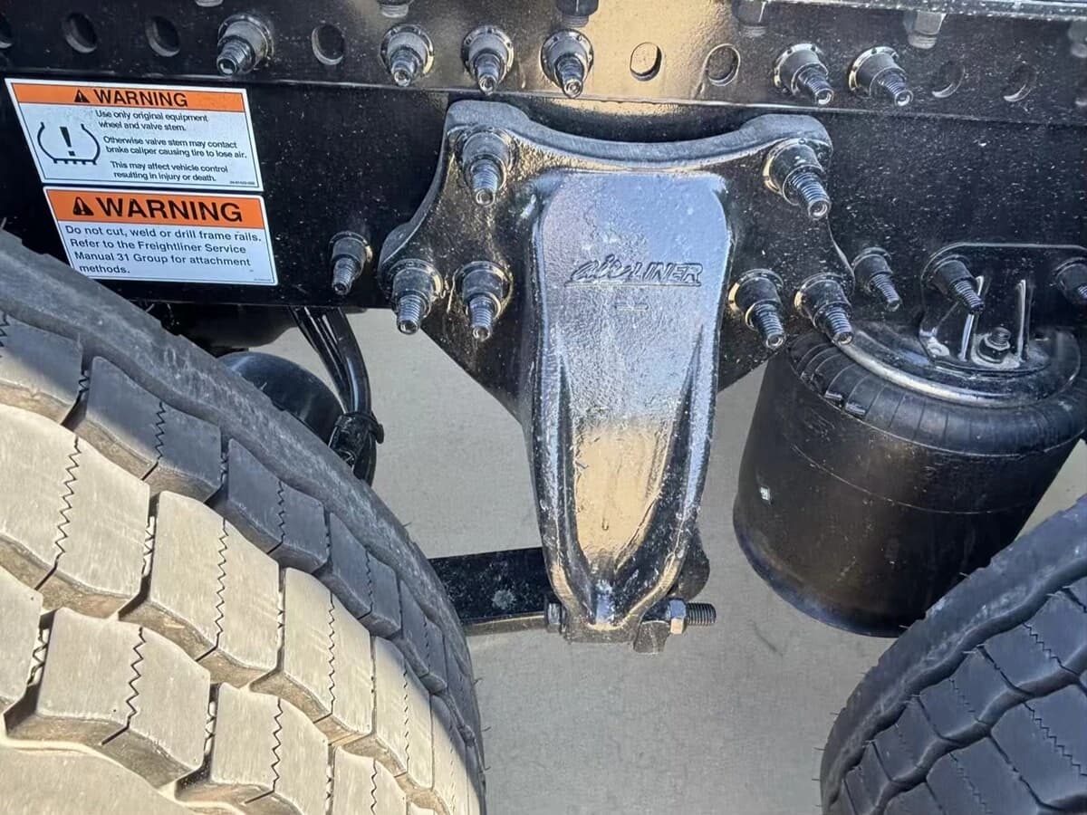 2026 Freightliner Cascadia — photo 10