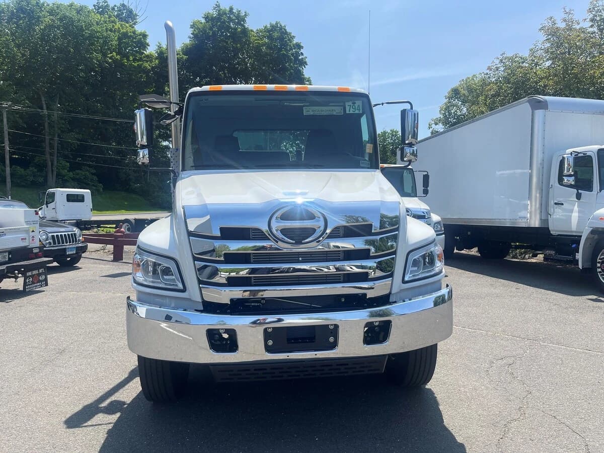 2026 Hino L7 — photo 8