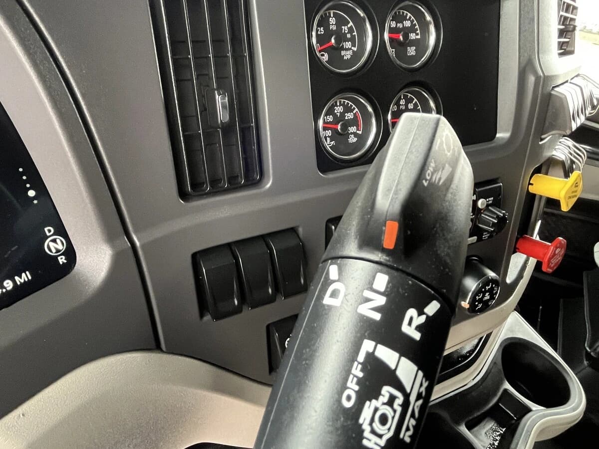 2023 Peterbilt 579 — photo 20