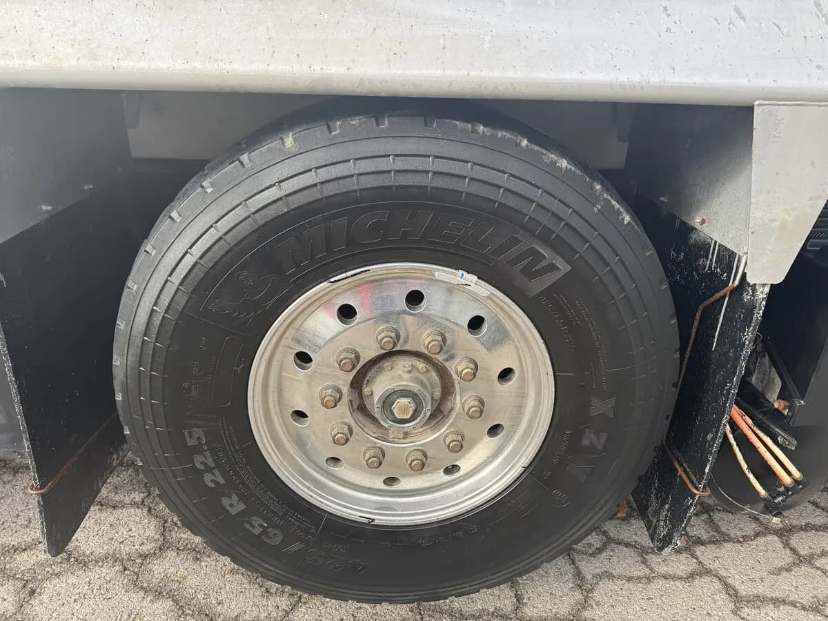 2018 International HX — photo 6