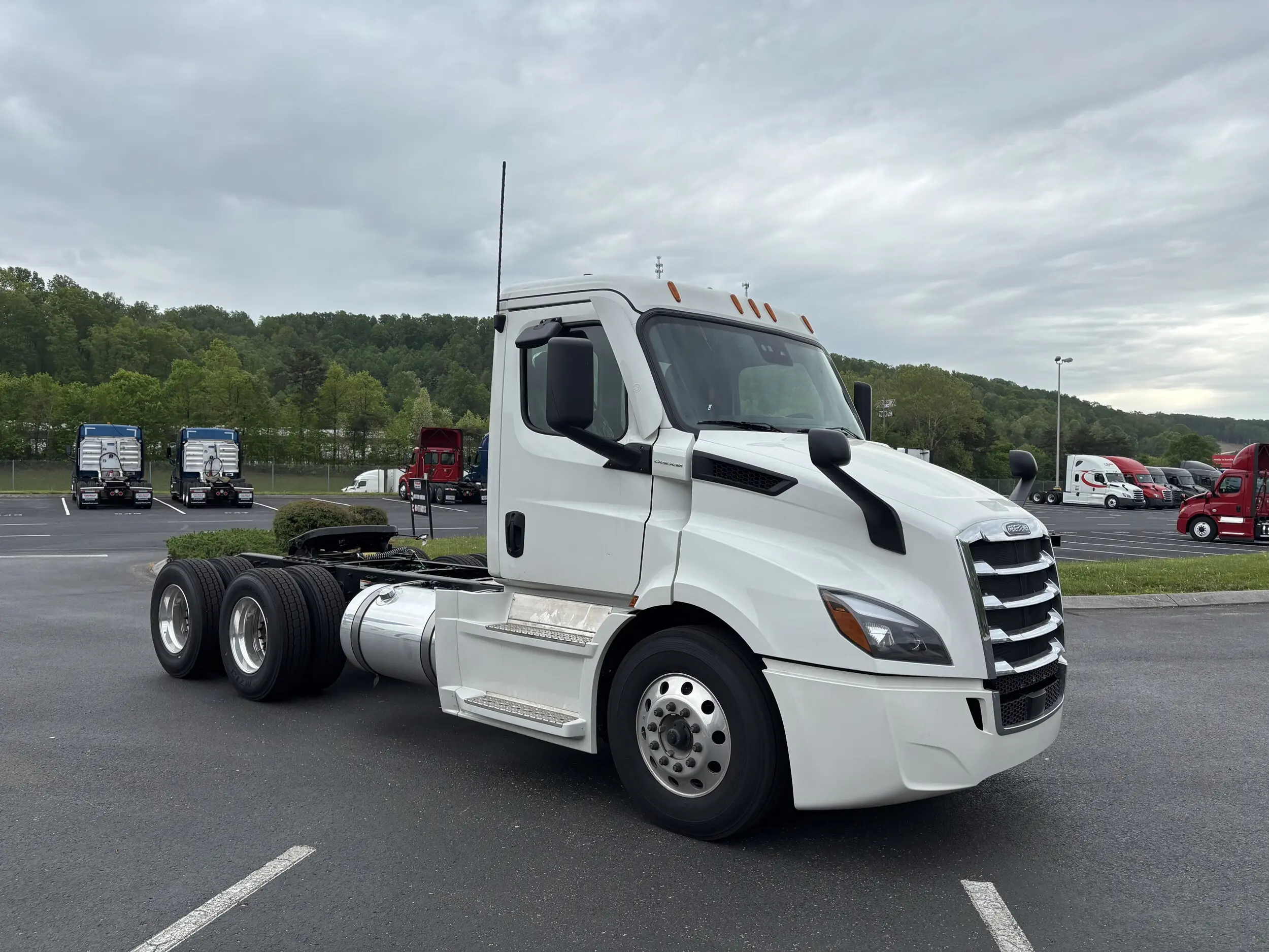 2026 Freightliner Cascadia — photo 7