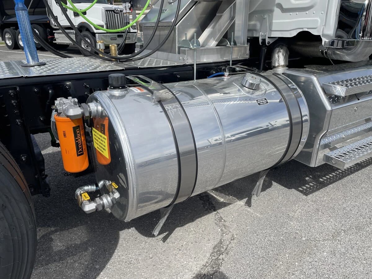 2027 Western Star 49X — photo 6