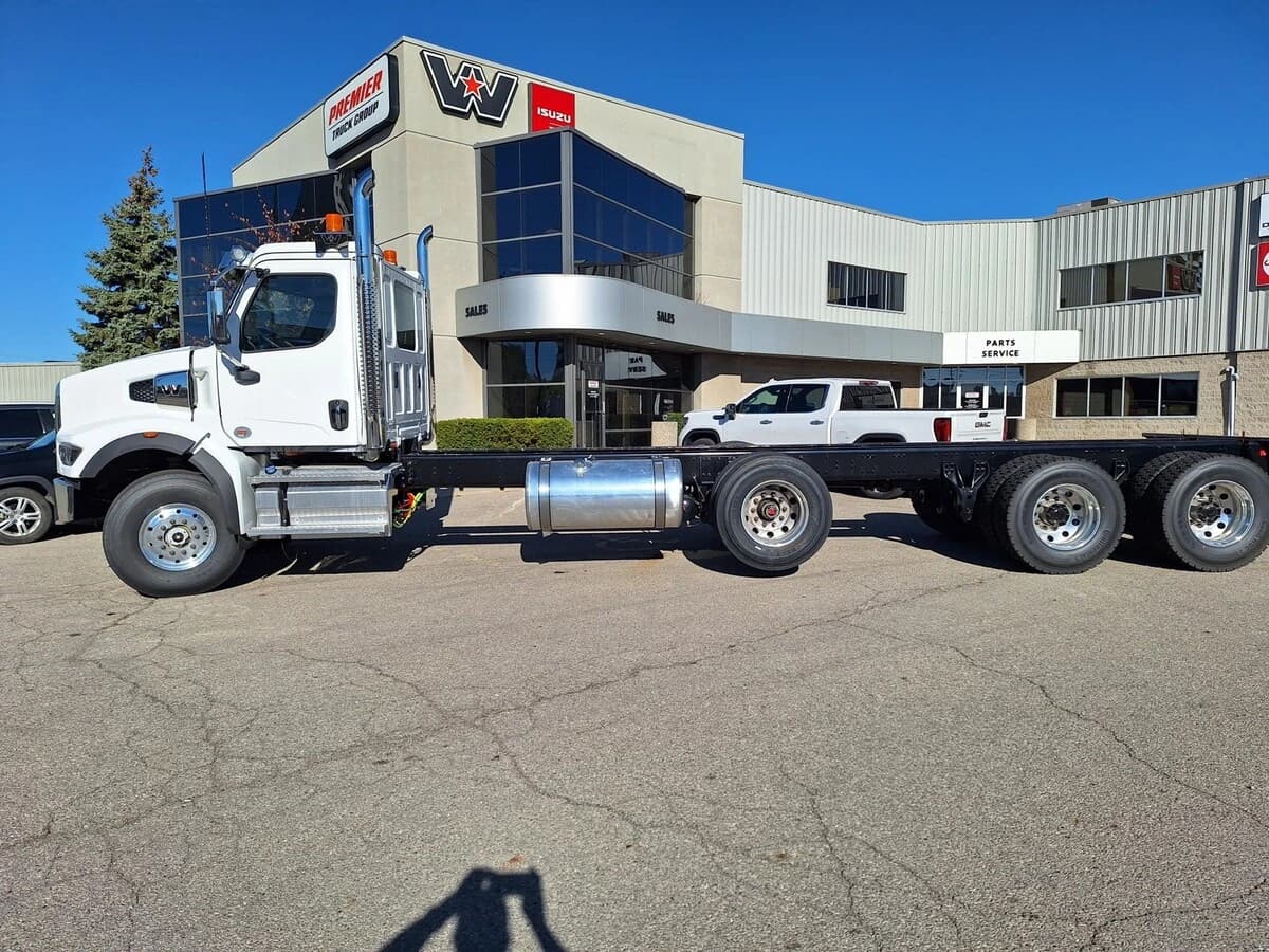 2025 Western Star 49X — photo 2