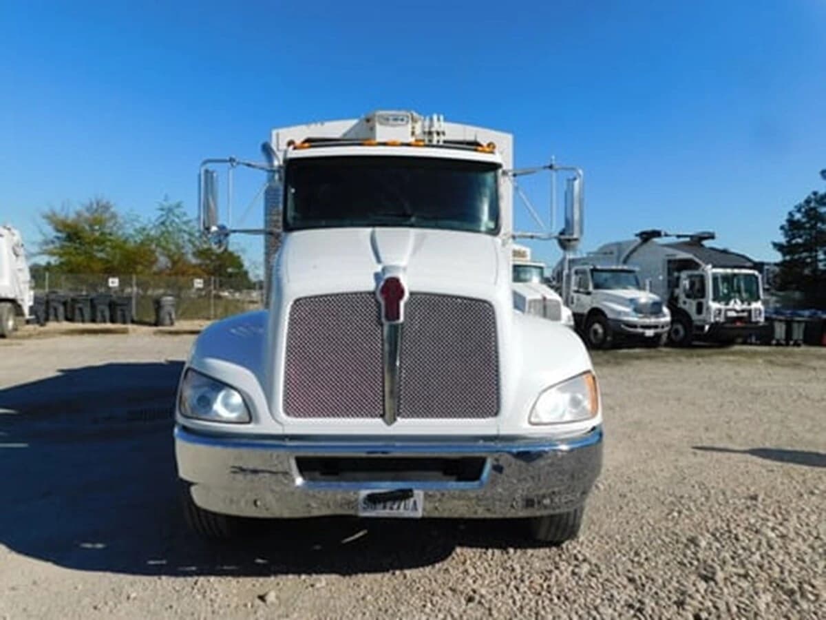 2020 Kenworth T370 — photo 2