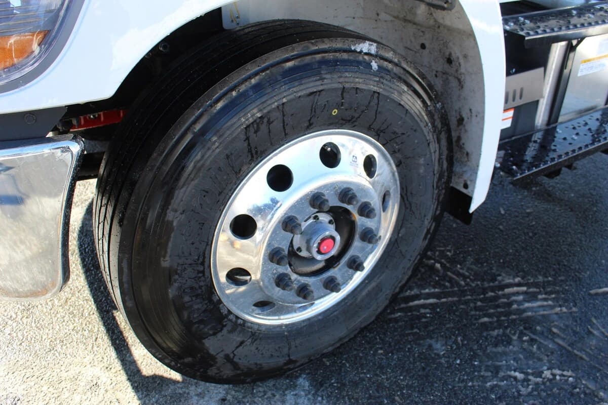 2025 Hino L6 — photo 7