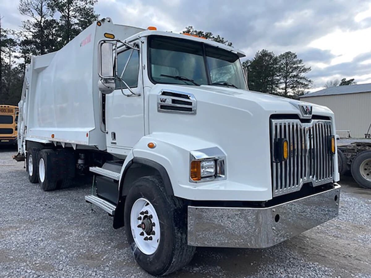 2020 Western Star 4700 — photo 3