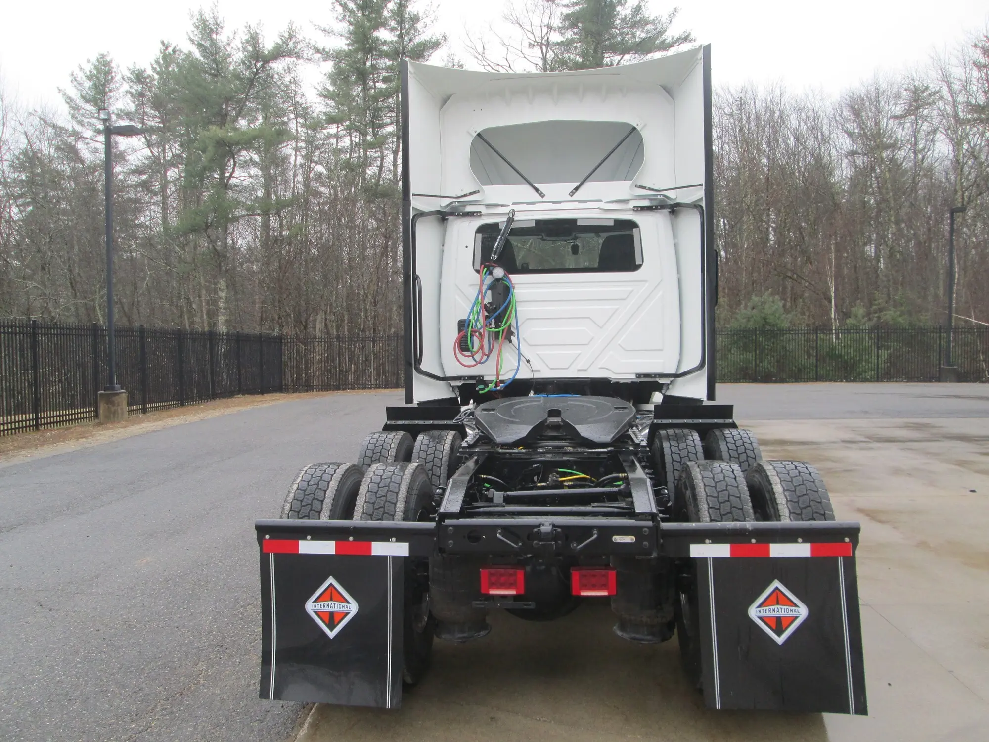 2025 International LT — photo 4