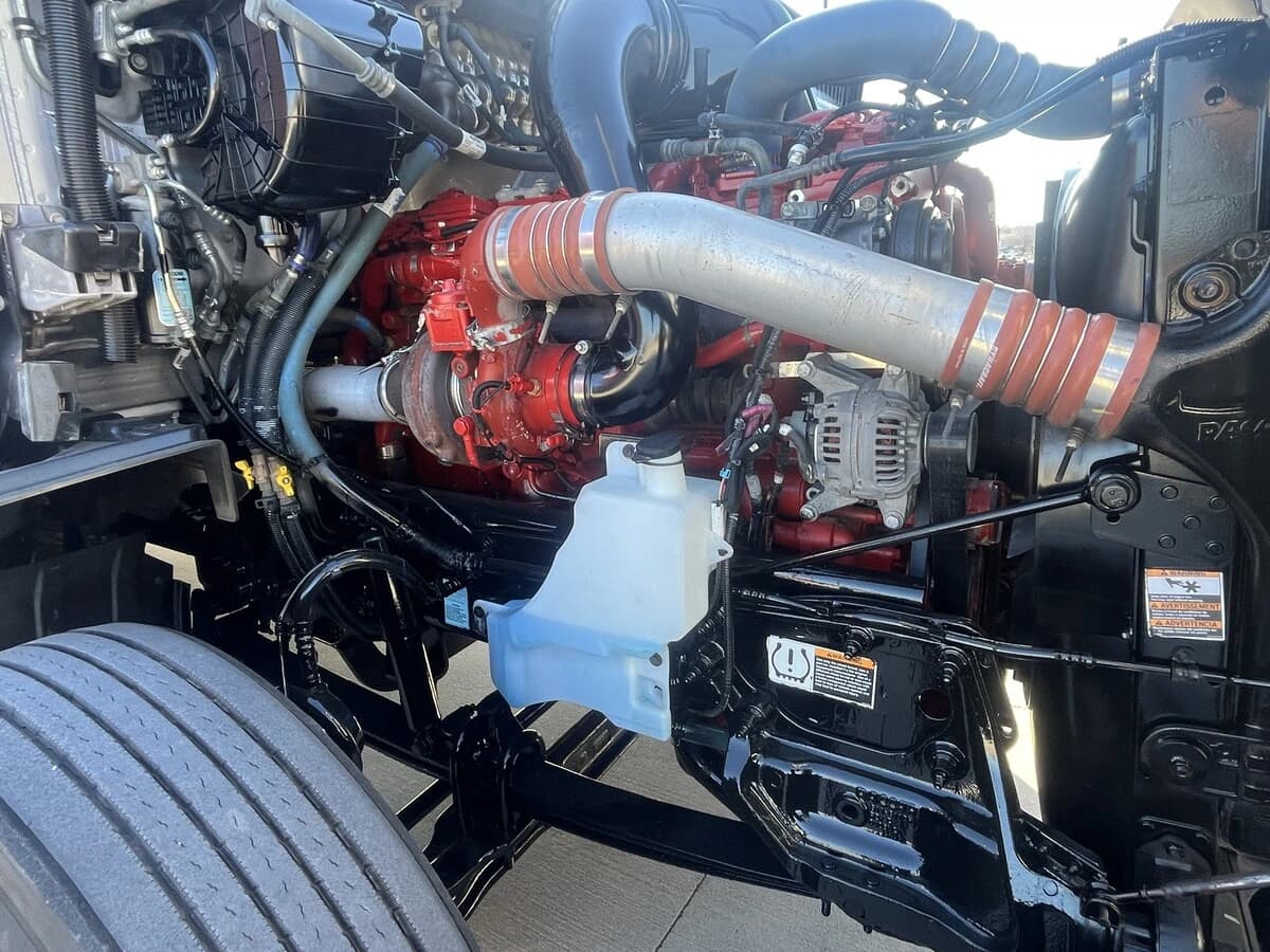 2023 Peterbilt 579 — photo 12