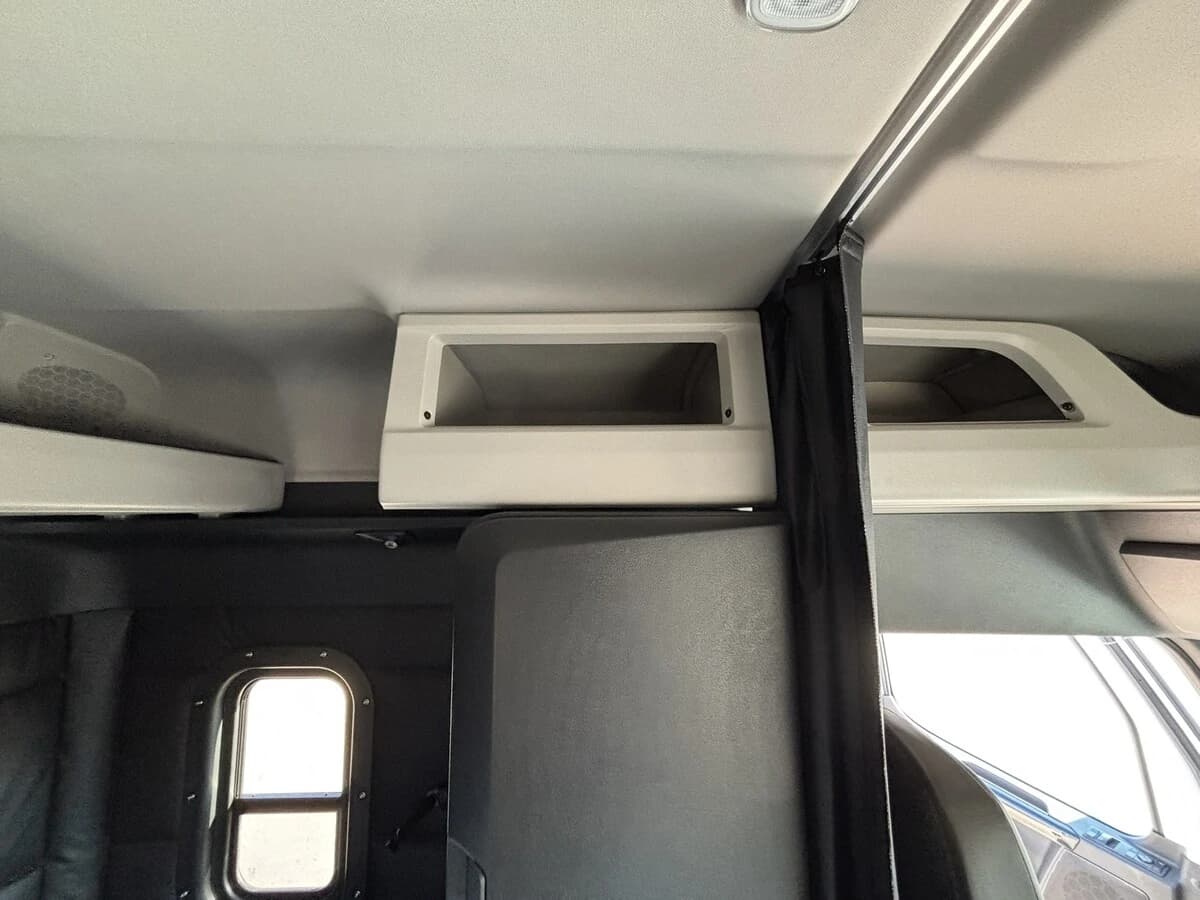 2026 Freightliner Cascadia — photo 35