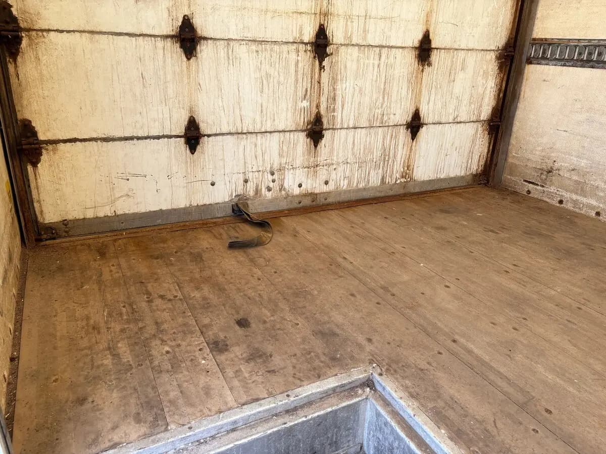 2017 International 4300 — photo 10