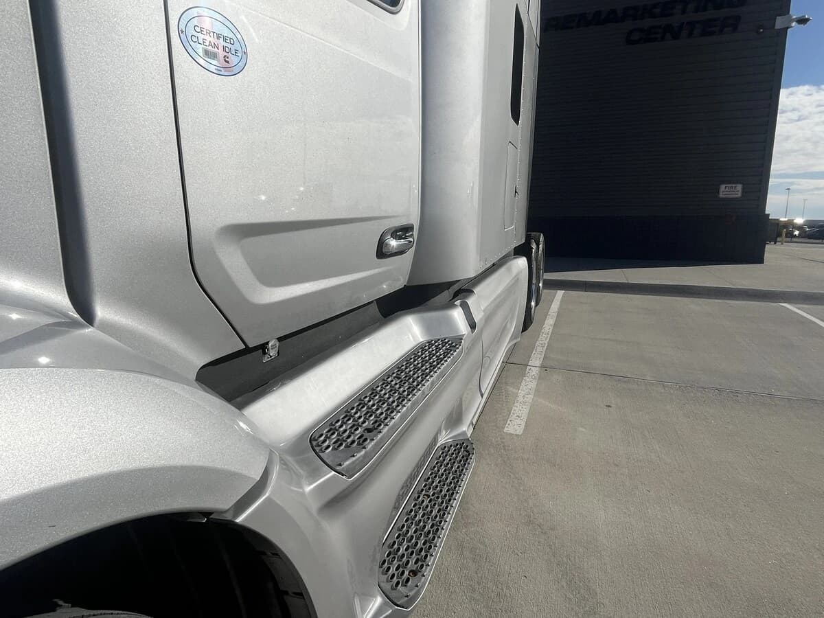 2023 Peterbilt 579 — photo 13