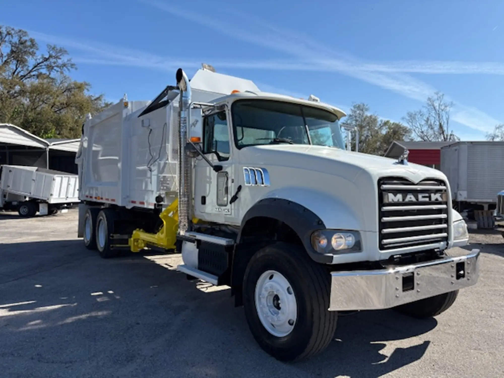 2016 Mack Granite — photo 3