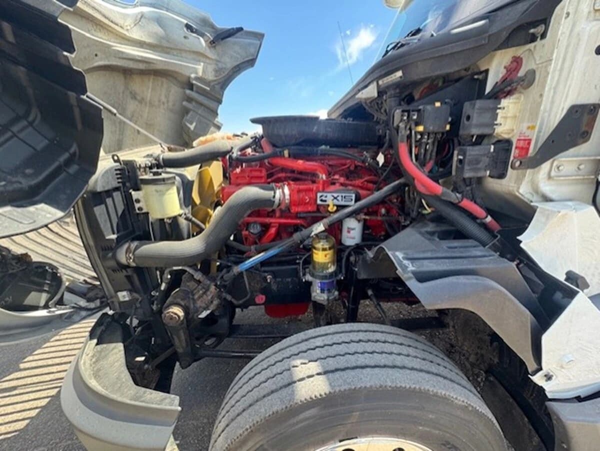 2019 International LT — photo 11