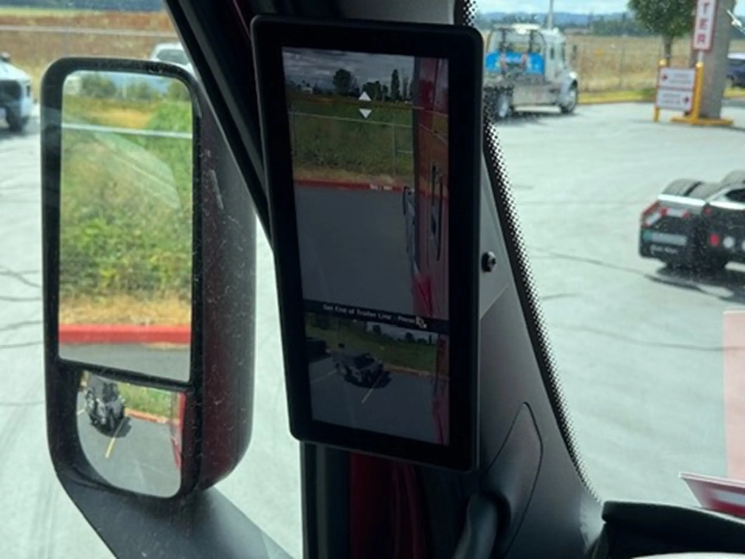 2026 Freightliner Cascadia — photo 10