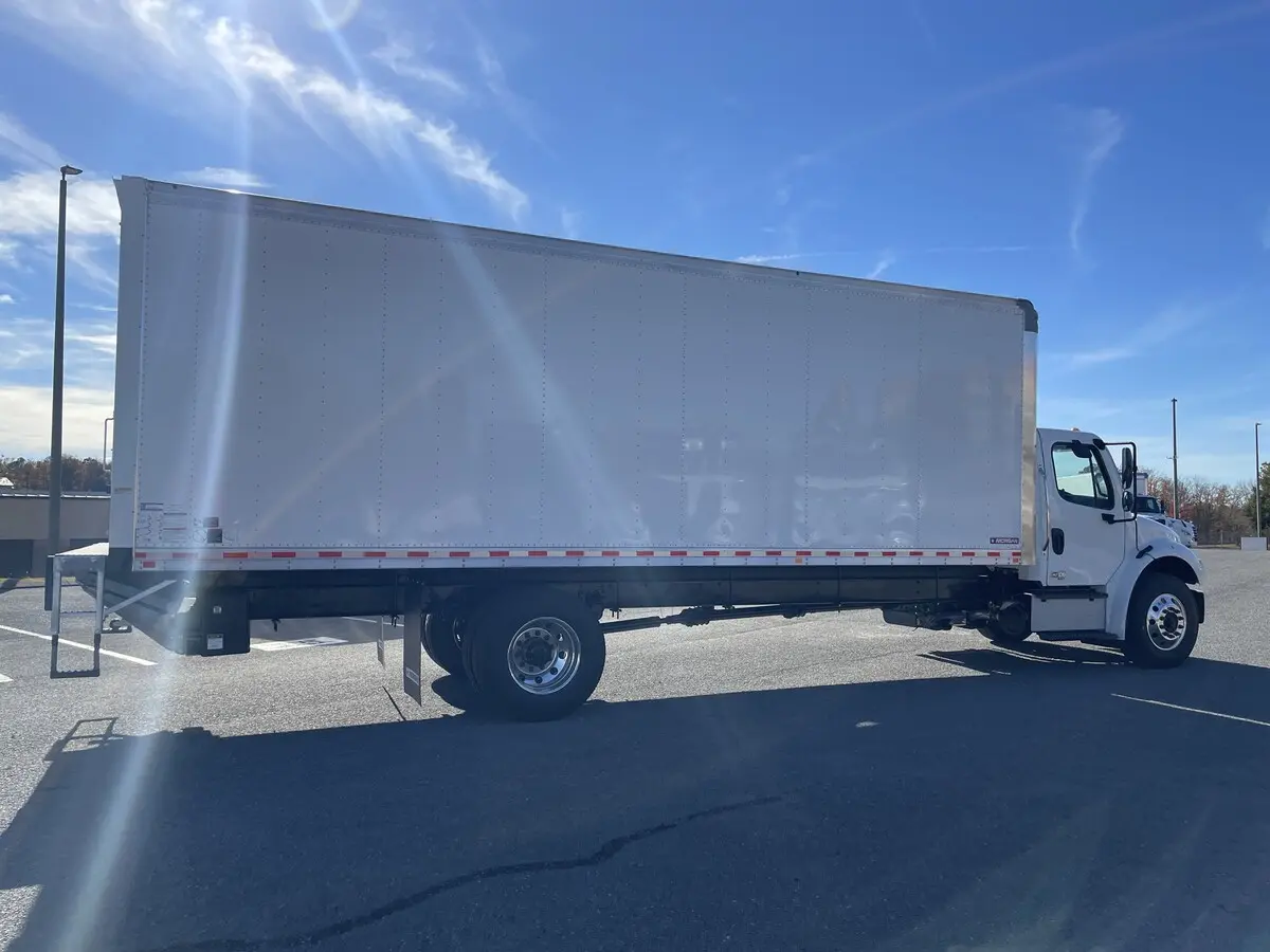 2026 Freightliner M2 106 — photo 6