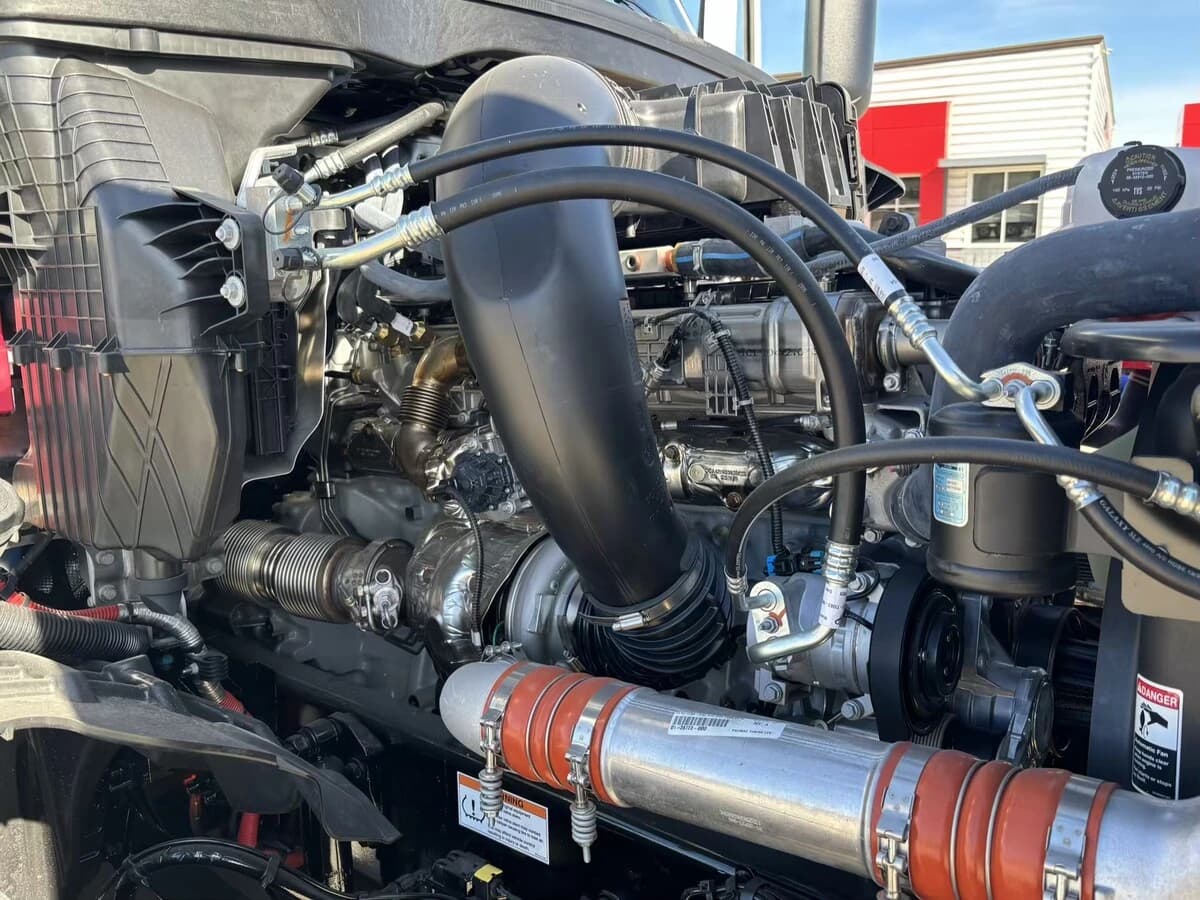 2026 Freightliner Cascadia — photo 15