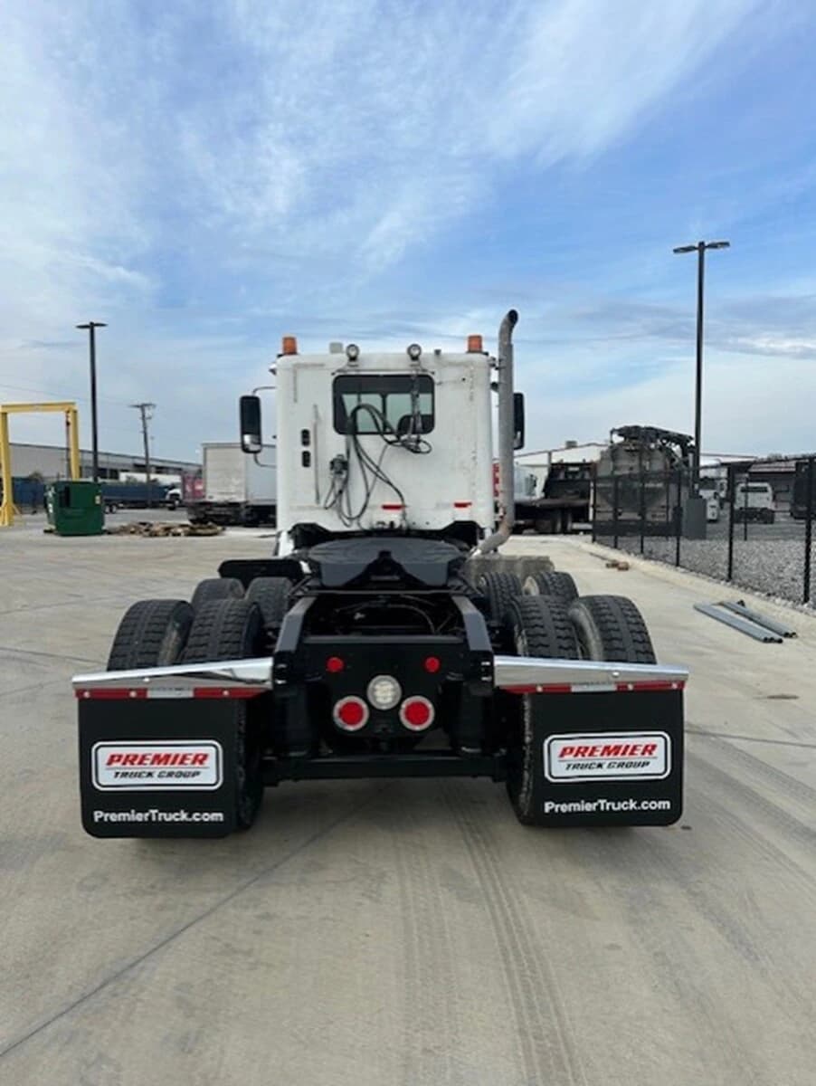 2021 Freightliner 122SD — photo 4