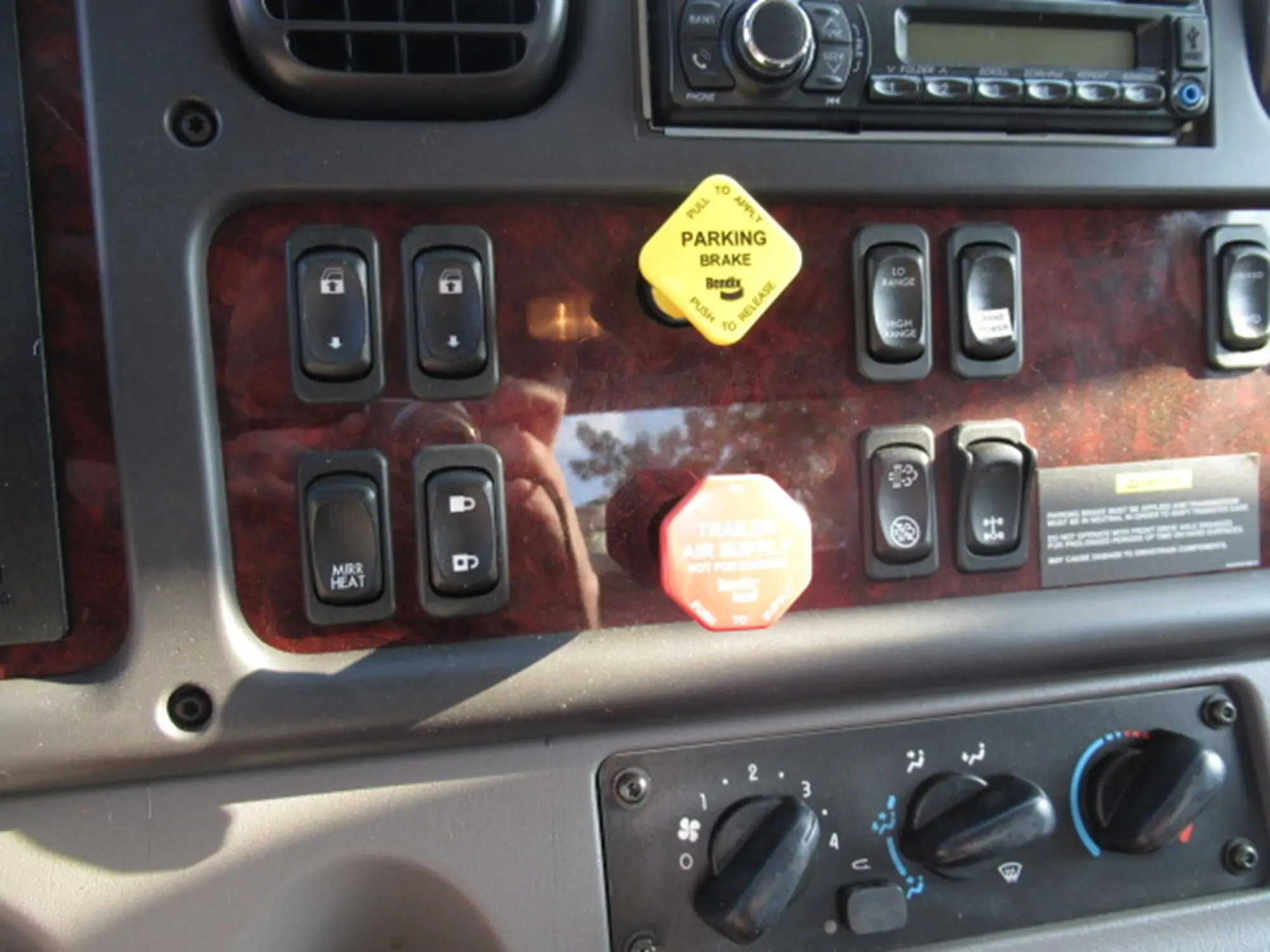 2017 Freightliner — photo 23