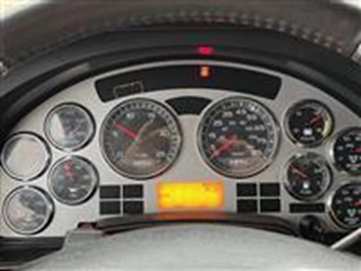 2015 International LoneStar — photo 7