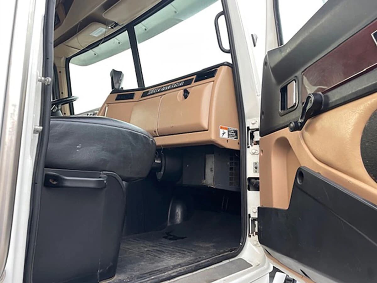 2020 Western Star 4700 — photo 6