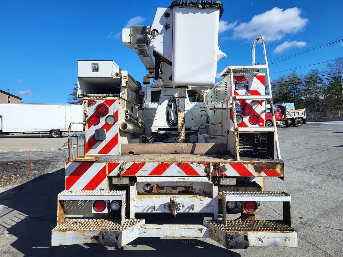 2010 International 4300 — photo 8