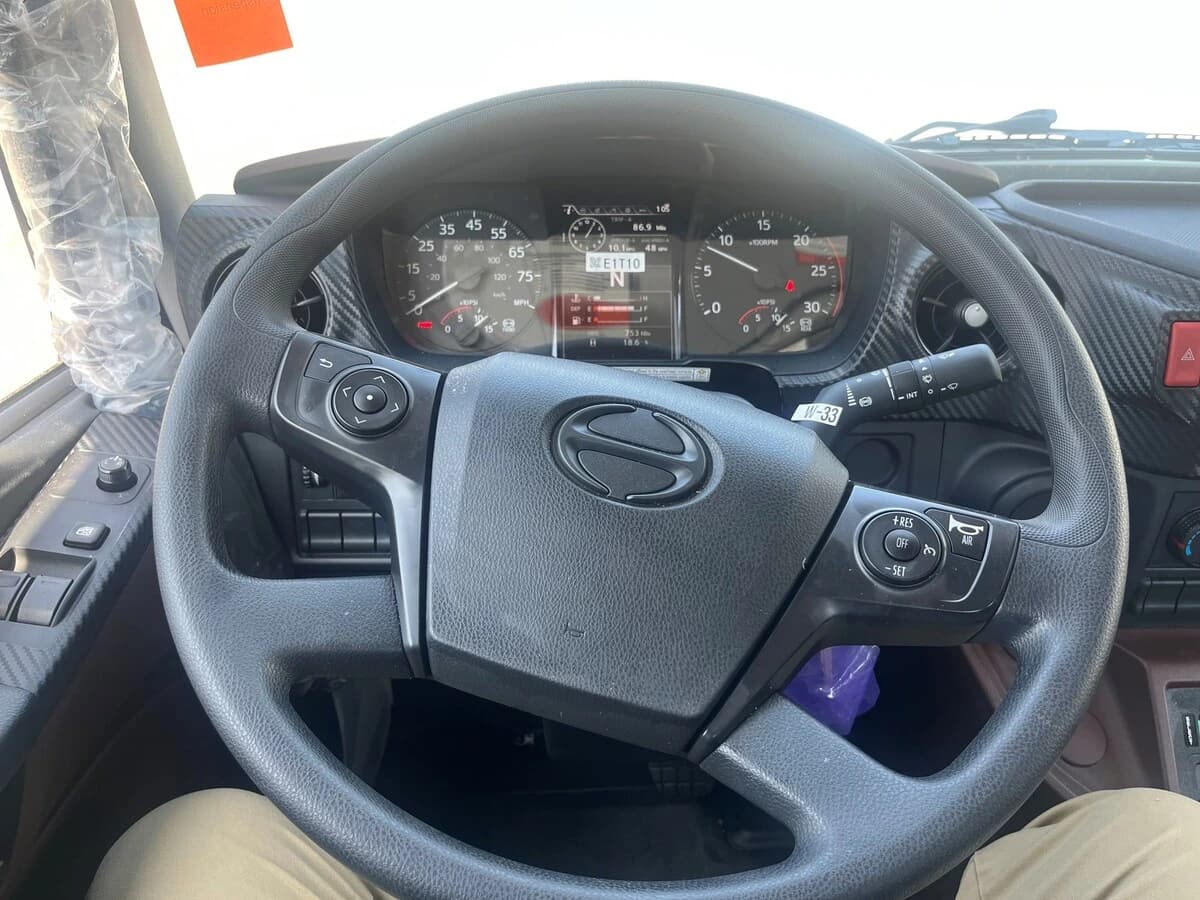 2026 Hino L7 — photo 13